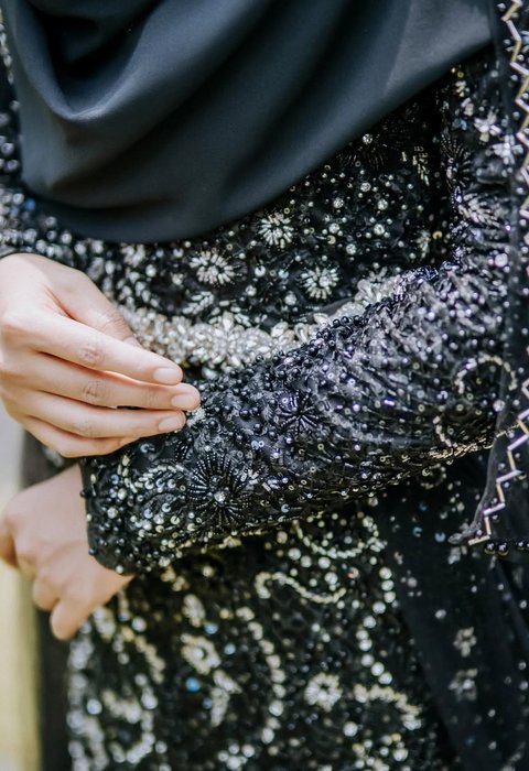 Dress Hitam Slim