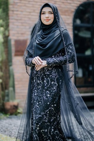 Dress Hitam Slim